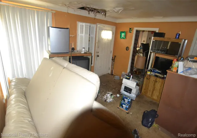 Photo 3 of Single family home for sale at 18900 Freeland St, Detroit, MI 48235 | MLS# 20261073020 | Listing updated on 2026-09-12