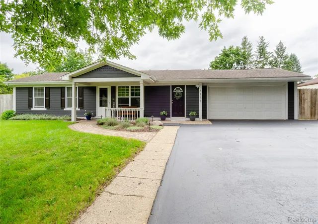 Photo 1 of Sale Pending at 6213 Rowley Blvd, Waterford, MI 48329 | MLS# 20261073031 | Listing updated on 2026-10-04