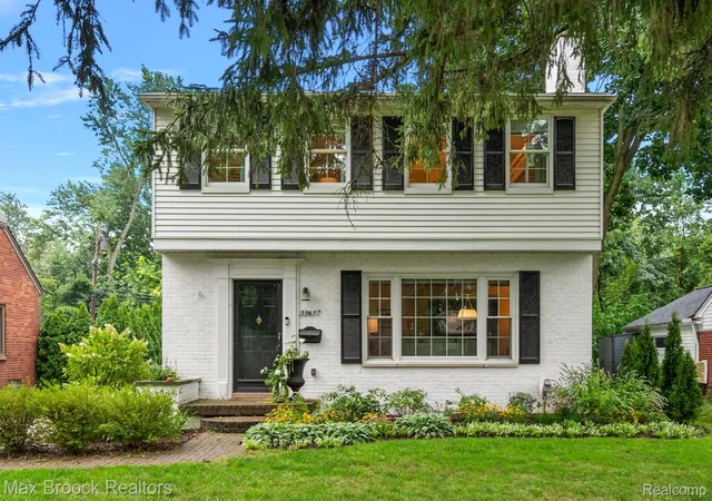 Photo 1 of Sale Pending at 31617 Auburn Dr, Beverly Hills, MI 48025 | MLS# 20261073033 | Listing updated on 2026-09-15