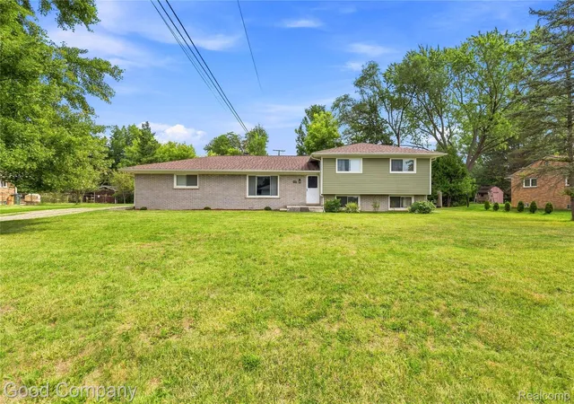 Photo 30 of Single family home for sale at 3870 Fernleigh Dr, Troy, MI 48083 | MLS# 20261073036 | Listing updated on 2026-09-15