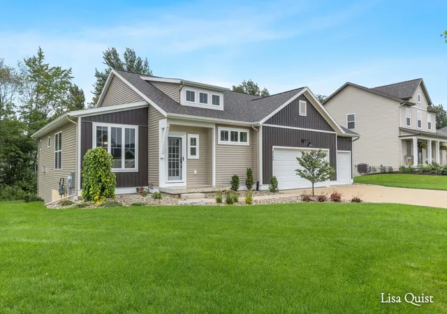 Photo 3 of Single family home for sale at 3144 Timberpine Ct, Holland, MI 49424 | MLS# 65026048167 | Listing updated on 2026-09-17