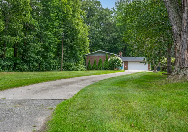 Photo 3 of Single family home for sale at 4625 Terra Ln, Saint Joseph, MI 49085 | MLS# 69026048176 | Listing updated on 2026-09-24