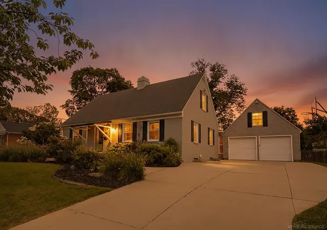 Photo 4 of Single family home for sale at 346 NE Bel Air Dr, Grand Rapids, MI 49503 | MLS# 58050221392 | Listing updated on 2026-09-10