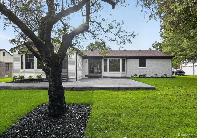 Photo 2 of Single family home for sale at 11136 Bellwood Dr, Plymouth, MI 48170 | MLS# 20261073051 | Listing updated on 2026-09-11