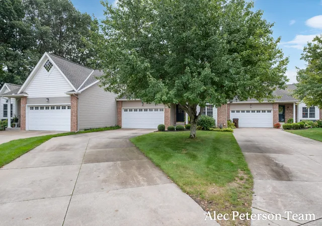 Photo 3 of Condo for sale at 1544 Beechtree Cmns, Grand Haven, MI 49417 | MLS# 71026048194 | Listing updated on 2026-10-04