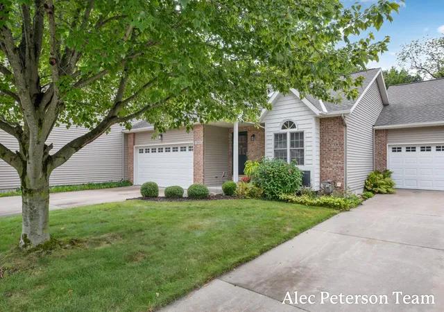 Photo 3 of Condo for sale at 1544 Beechtree Cmns, Grand Haven, MI 49417 | MLS# 71026048194 | Listing updated on 2026-10-04
