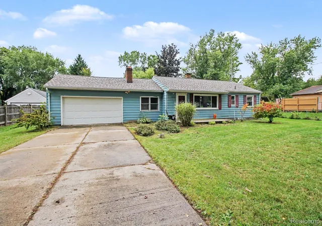 Photo 3 of Single family home for sale at 5118 Berneda Dr, Flint, MI 48506 | MLS# 20261073078 | Listing updated on 2026-10-19