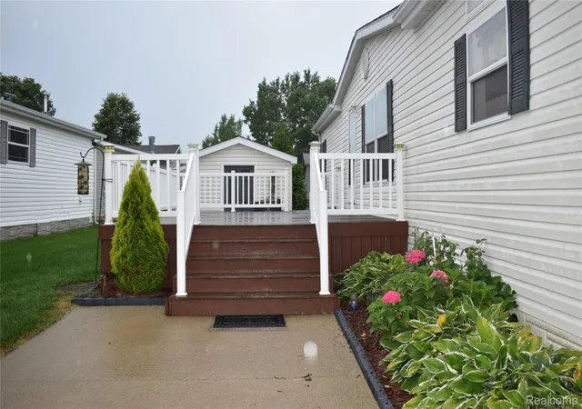 Photo 1 of Single family home for sale at 5485 Oakmont, Howell, MI 48843 | MLS# 20261073087 | Listing updated on 2026-09-11