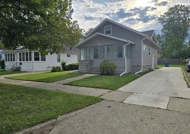Single family home for sale at 110 N Higby St, Jackson, MI 49202 | MLS# 55026048203