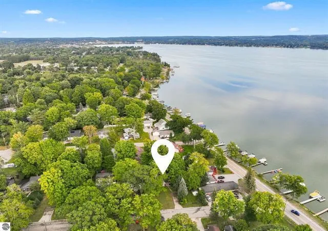 Photo 2 of Single family home for sale at 116 Huron Pl, Cadillac, MI 49601 | MLS# 72026048201 | Listing updated on 2026-09-10