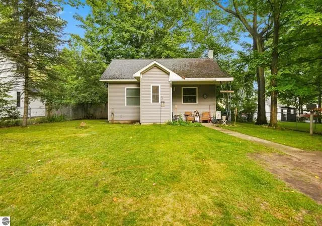 Photo 3 of Single family home for sale at 116 Huron Pl, Cadillac, MI 49601 | MLS# 72026048201 | Listing updated on 2026-09-10