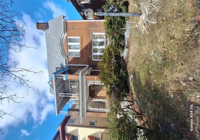 Listing Photo 5 - Condo for sale in building located at 3280 Fullerton, Detroit, MI 48238