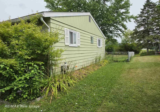 Photo 3 of Single family home for sale at 771 S Center Rd, Saginaw, MI 48638 | MLS# 61050221412 | Listing updated on 2026-09-10