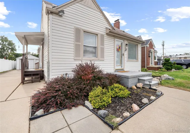 Photo 3 of Single family home for sale at 7115 Norborne Ave, Dearborn Heights, MI 48127 | MLS# 20261073096 | Listing updated on 2026-09-11