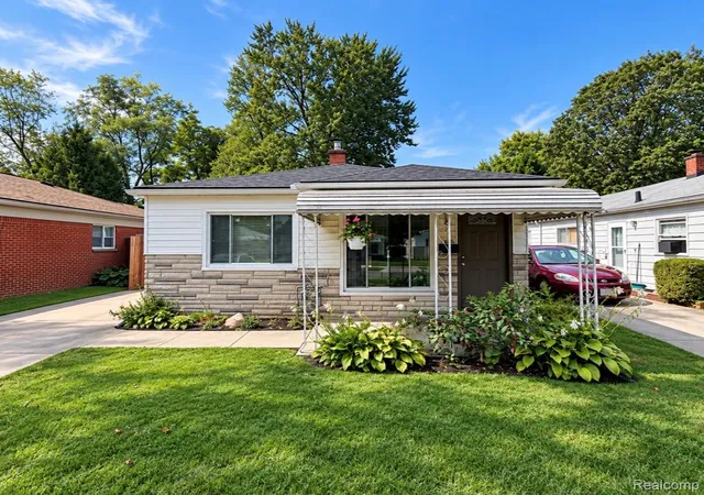 Photo 1 of Single family home for sale at 4484 Ziegler St, Dearborn Heights, MI 48125 | MLS# 20261073098 | Listing updated on 2026-09-14