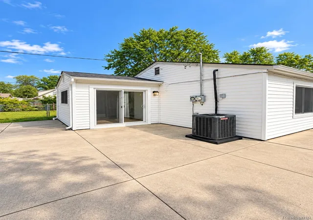 Photo 2 of Single family home for sale at 4484 Ziegler St, Dearborn Heights, MI 48125 | MLS# 20261073098 | Listing updated on 2026-09-14