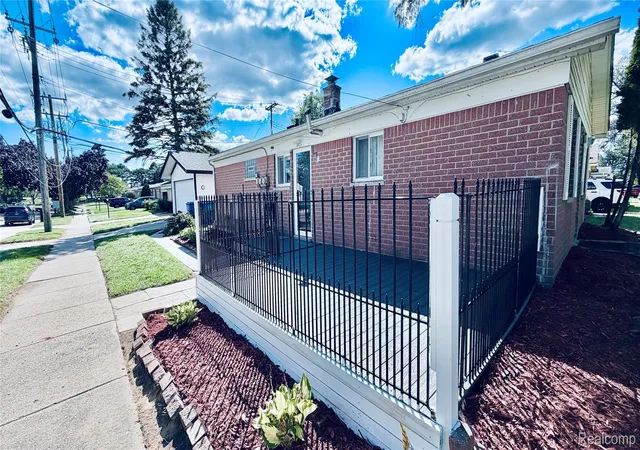 Photo 1 of Single family home for sale at 8856 E 14 Mile Rd, Warren, MI 48093 | MLS# 20261073100 | Listing updated on 2026-09-11