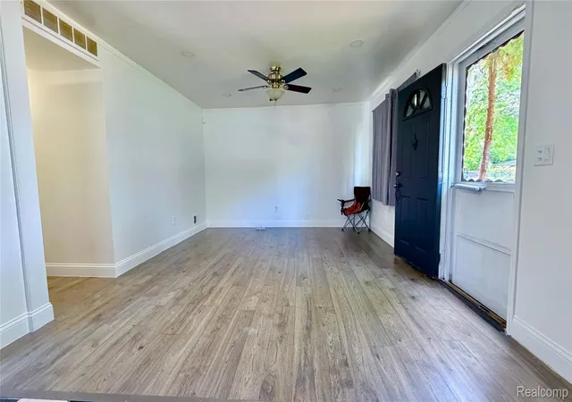 Photo 4 of Single family home for sale at 8856 E 14 Mile Rd, Warren, MI 48093 | MLS# 20261073100 | Listing updated on 2026-09-11