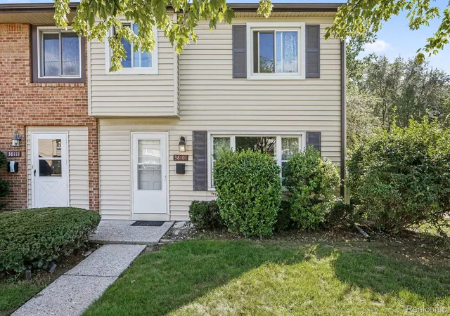 Photo 2 of Condo for sale at 38101 Carolon Blvd, Westland, MI 48185 | MLS# 20261073104 | Listing updated on 2026-09-12
