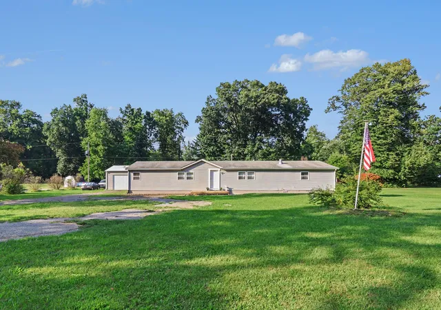 Photo 2 of Single family home for sale at 10040 Austin Rd, Jackson, MI 49201 | MLS# 55026048222 | Listing updated on 2026-09-15