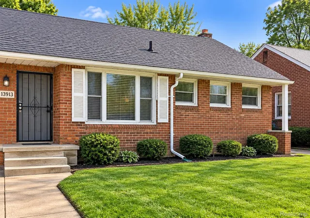 Single family home for sale at 13913 Chatham St, Detroit, MI 48223 | MLS# 20261073121