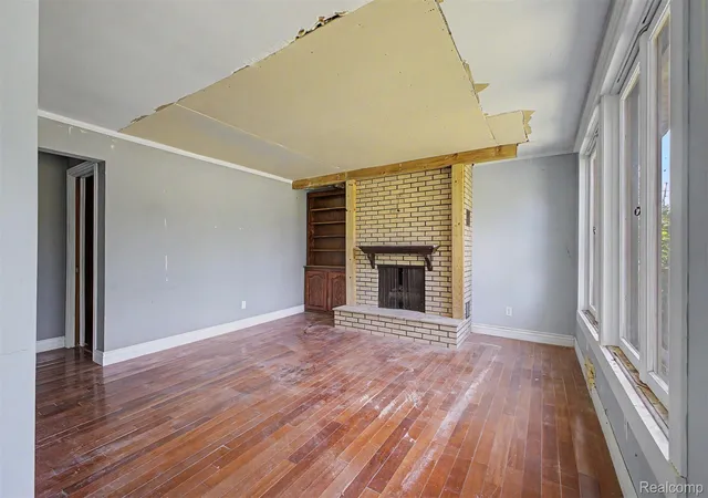 Photo 4 of Single family home for sale at 2145 Oakville Waltz Rd, New Boston, MI 48164 | MLS# 20261073122 | Listing updated on 2026-09-15
