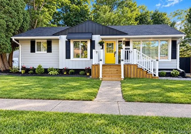 Single family home for sale at 3917 Winona St, Flint, MI 48504 | MLS# 20261073129