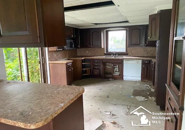 Photo 4 of Single family home for sale at 8553 Newport S Rd, Newport, MI 48166 | MLS# 57050221426 | Listing updated on 2026-09-17