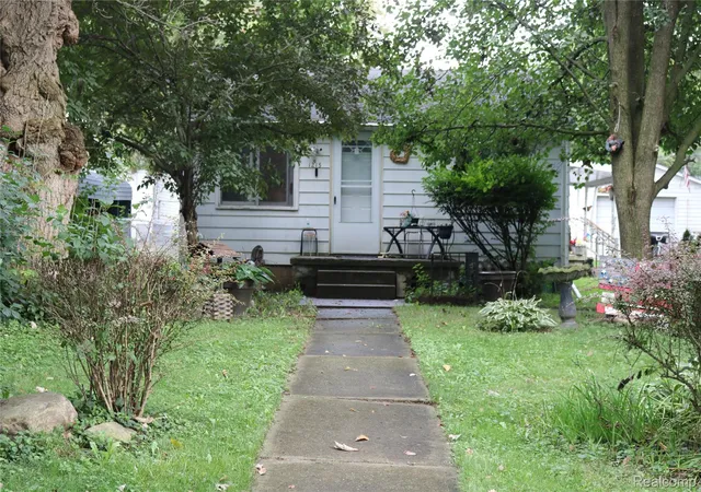 Single family home for sale at 1215 W Genesee Ave, Flint, MI 48505 | MLS# 20261073134