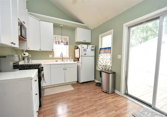Photo 4 of Single family home for sale at 1379 Brady Ave, Burton, MI 48529 | MLS# 20261073140 | Listing updated on 2026-09-12