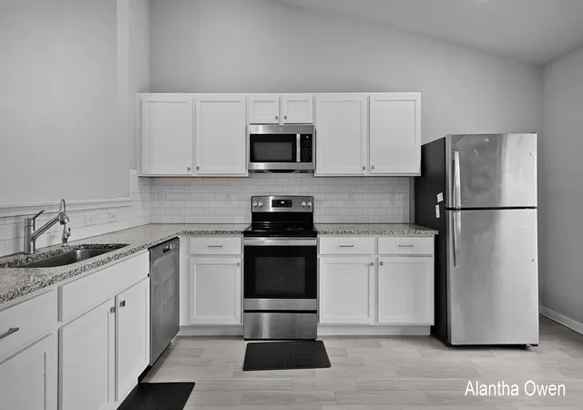 Photo 3 of Single family home for sale at 465 Orchard St, Constantine, MI 49042 | MLS# 65026048231 | Listing updated on 2026-09-25