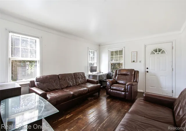 Photo 3 of Single family home for sale at 6698 Rockdale St, Dearborn Heights, MI 48127 | MLS# 20261073146 | Listing updated on 2026-09-11