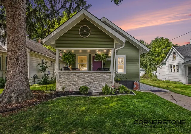 Photo 1 of Sale Pending at 1349 Columbia Ave Ne, Grand Rapids, MI 49505 | MLS# 65026048234 | Listing updated on 2026-09-17