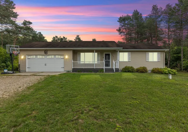 Photo 2 of Single family home for sale at 7472 Rolling Pines Dr, Howard City, MI 49329 | MLS# 65026048237 | Listing updated on 2026-09-17