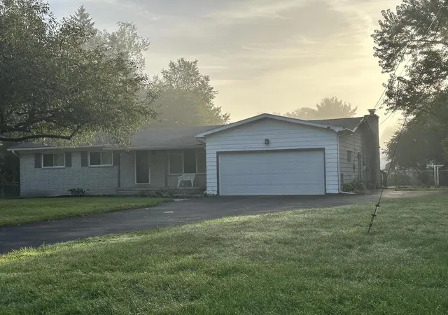 Photo 2 of Single family home for sale at 5168 Woodcliff Dr, Flint, MI 48504 | MLS# 81026048241 | Listing updated on 2026-09-10