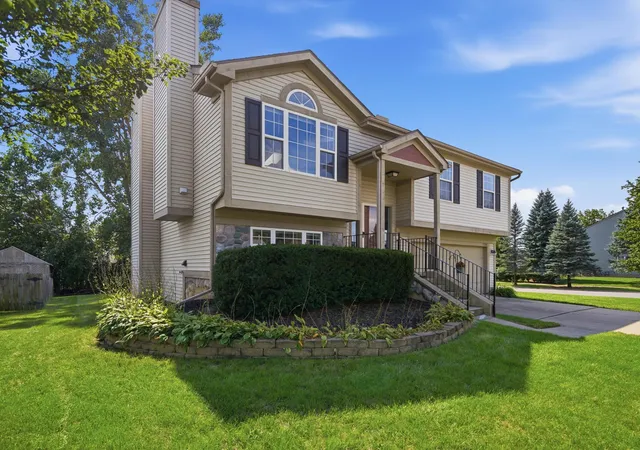 Photo 3 of Single family home for sale at 7752 Bay Tree Dr, Ypsilanti, MI 48197 | MLS# 81026048239 | Listing updated on 2026-09-15