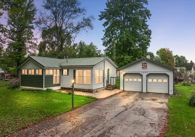 Single family home for sale at 4442 N Ironwood Dr, Traverse City, MI 49685 | MLS# 78080073409