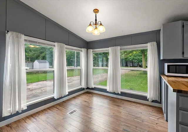 Photo 3 of Single family home for sale at 4442 N Ironwood Dr, Traverse City, MI 49685 | MLS# 78080073409 | Listing updated on 2026-09-13
