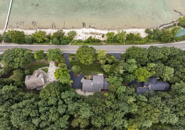 Photo 1 of Single family home for sale at 11400 Peninsula Dr, Traverse City, MI 49686 | MLS# 78080073411 | Listing updated on 2026-09-10