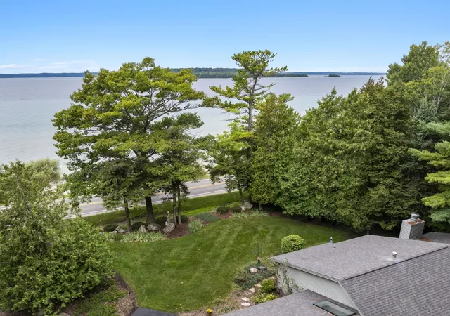 Photo 2 of Single family home for sale at 11400 Peninsula Dr, Traverse City, MI 49686 | MLS# 78080073411 | Listing updated on 2026-09-16