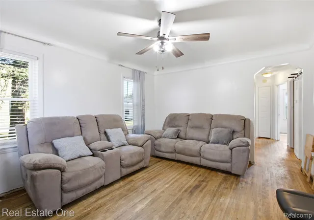 Photo 3 of Single family home for sale at 6684 Rockdale St, Dearborn Heights, MI 48127 | MLS# 20261073178 | Listing updated on 2026-09-11
