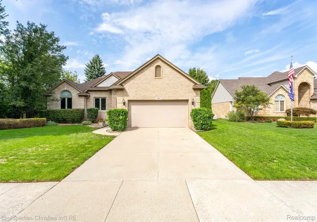 Photo 3 of Single family home for sale at 750 Shortridge Ave, Rochester Hills, MI 48307 | MLS# 20261073184 | Listing updated on 2026-09-13