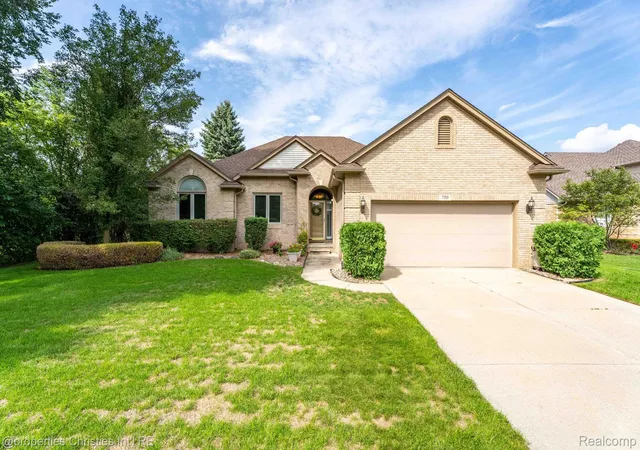 Photo 3 of Single family home for sale at 750 Shortridge Ave, Rochester Hills, MI 48307 | MLS# 20261073184 | Listing updated on 2026-09-13