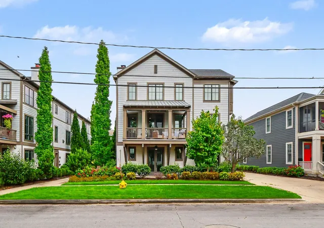 Photo 2 of Condo for sale at 706 Croswell Ave Se, Grand Rapids, MI 49506 | MLS# 65026048251 | Listing updated on 2026-09-11