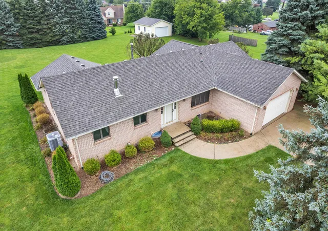 Photo 1 of Single family home for sale at 9083 Warner Rd, Saline, MI 48176 | MLS# 81026048255 | Listing updated on 2026-09-16