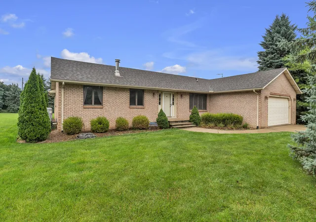 Photo 3 of Single family home for sale at 9083 Warner Rd, Saline, MI 48176 | MLS# 81026048255 | Listing updated on 2026-09-16