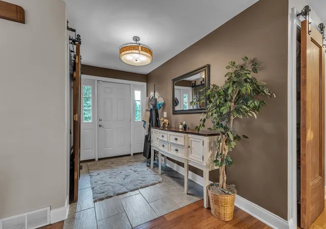 Photo 4 of Single family home for sale at 9083 Warner Rd, Saline, MI 48176 | MLS# 81026048255 | Listing updated on 2026-09-16