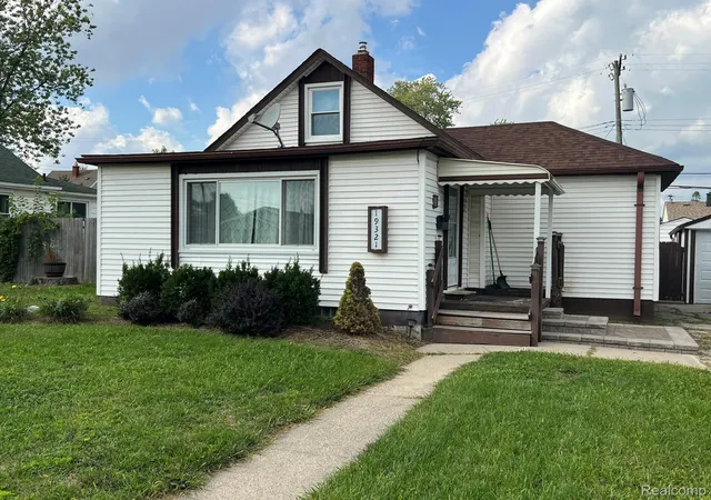 Photo 1 of Single family home for sale at 19321 Florida St, Roseville, MI 48066 | MLS# 20261073195 | Listing updated on 2026-10-08