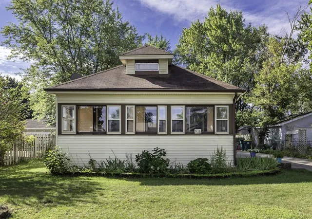 Photo 1 of Single family home for sale at 938 Parkwood Ave, Ypsilanti, MI 48198 | MLS# 81026048265 | Listing updated on 2026-09-10