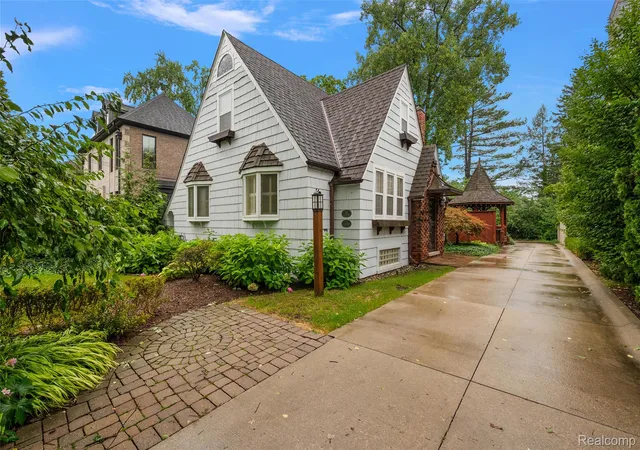 Photo 1 of Single family home for sale at 367 Baldwin Rd, Birmingham, MI 48009 | MLS# 20261073201 | Listing updated on 2026-09-13